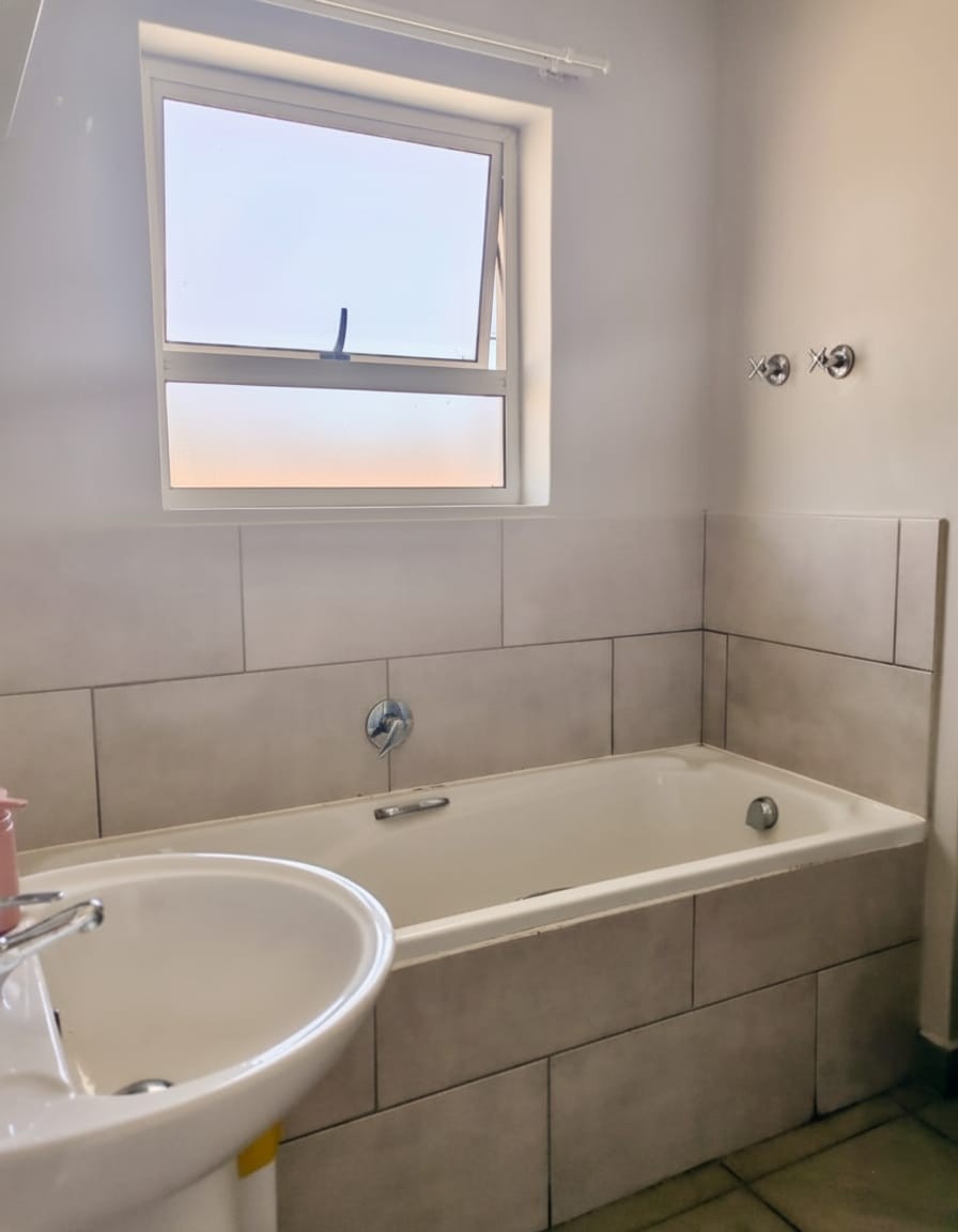 2 Bedroom Property for Sale in Mooiberge Western Cape